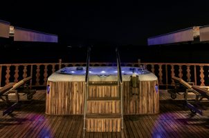 laos-heritage-line-anouvong-bawa-tours-traveljacuzzi-pool