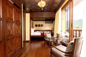 laos-heritage-line-anouvong-bawa-tours-travelsignature-suite