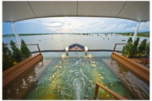 Aqua Mekong Outdoor Top Deck Plunge Pool - High Resolution