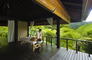 Como Shambhala Estate - Treatment Pavillion massage
