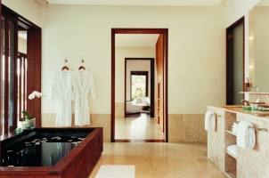 Como Shambhala Estate - Retreat Villa Bathroom