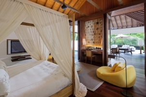 Como Shambhala Estate - Retreat Villa Bedroom