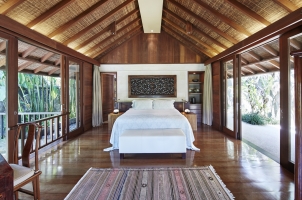 Como Shambhala Estate - Master Bedroom