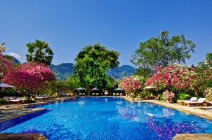 Matahari Beach Resort - Pool