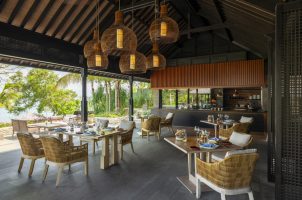 Raffles Bali - Loloan Beach Bar and Grill