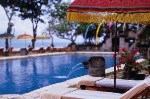 The Oberoi Beach Resort Bali - Sun Deck at Main Pool