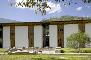 Amankora Bumthang - Courtyard Bonfire Night
