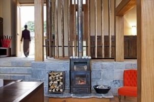 Como Punakha - Living Room and Entrance