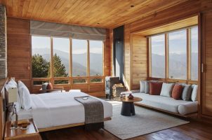 bhutan-six-senses-paro-bawa-tours-travel-Paro_Suite_Bedroom