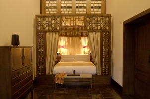 Aman Summer Palace - Deluxe Suite Bedroom