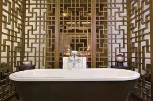Aman Summer Palace -  Deluxe Suite Bathroom