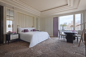 The Peninsula Shanghai - Palace Suite Bedroom