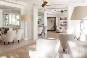 croatia-villa-dubrovnik-bawa-tours-travel-libary-bar
