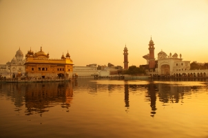 India - Sunrise Golden Temple Amritsar Punjab