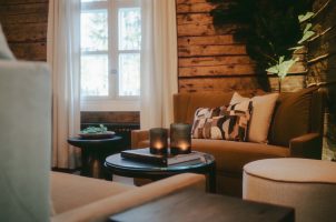 finnland-Reindeer-Manor-bawa-tours-travel-Cozy-Lounge