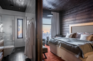 OCTOLA Lodge - Room with Bathroom