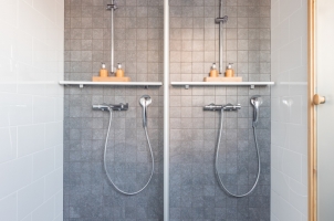 OCTOLA Lodge - Shower