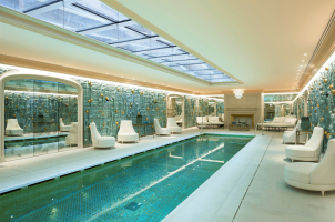 france-rosewood-hotel-de-crillon-bawa-tours-swimming-pool