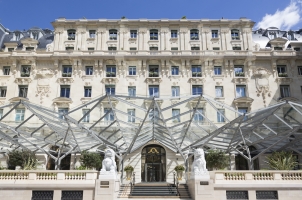 The Peninsula Paris - Entrance