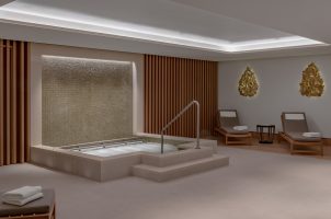 france-royal-champagne-bawa-tours-travel-Jaccuzzi-transat