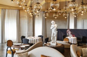 france-royal-champagne-bawa-tours-travel-Le-Royal-Central-piece