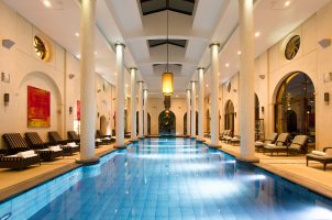 france-terre-blanche-hotel-spa-golf-resort-bawa-tours-travel-Piscine-soir-3