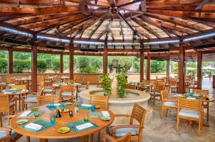 france-terre-blanche-hotel-spa-golf-resort-bawa-tours-travel-Restaurant-Tousco-Grill-3
