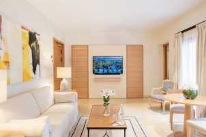 france-terre-blanche-hotel-spa-golf-resort-bawa-tours-travel-villa-esterel-suite-connecting-living-room-2