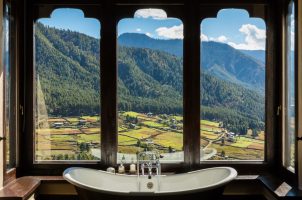 bhutan-gangtey-lodge-bawa-tours-travel-bathroom