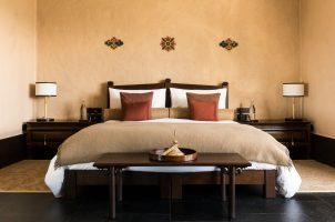 bhutan-gangtey-lodge-bawa-tours-travel-bedroom