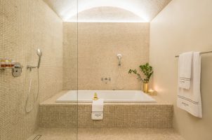 Euphoria Retreat - Executive Deluxe