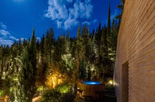 Euphoria Retreat - Landscape 