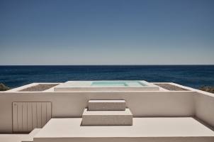 Istoria Santorini - Outdoor Hot Tub