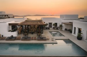 Greece-Kalesma-Mykonos-bawa-tours-travel-mainpoolrestaurant-sunset