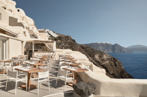 Mystique Santorini - Charisma Restaurant