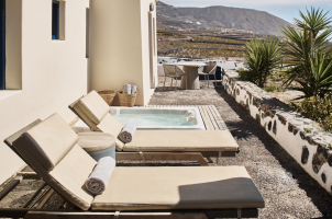 Vedema Santorini - Aegean Suite Pool