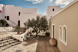 Vedema Santorini