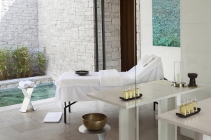 Amanzoe - Spa treatment room