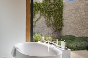 Amanzoe - Villa bathroom