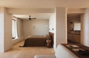 greece-gundari-folegandros-bawa-tours-travel-gundari-bedroom