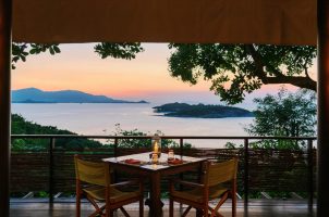 thailand-six-senses-koh-samui-bawa-tours-travel-dining-on-the-hill-sunset