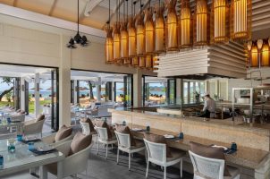 vietnam-banyan-tree-lang-co-bawa-tours-travel-azura-in-door-dining-area