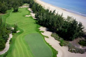 vietnam-banyan-tree-lang-co-bawa-tours-travel-golf-field_hole-9-1