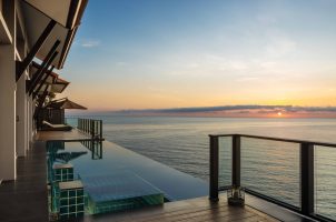 vietnam-banyan-tree-lang-co-bawa-tours-travel-three-bedroom-oceanview-pool-villa-private-pool-with-sunrise