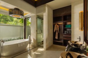 vietnam-banyan-tree-lang-co-bawa-tours-travel-wellbeing-pool-villa-bathroom
