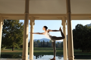 India - Ananda in the Himalayas - Yoga Time