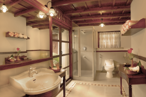 india-the-evolve-back-coorg-bawa-tours-travel-Private-Pool-Villa-Bathroom