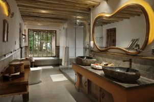 india-the-evolve-back-kuruba-safari-lodge-bawa-tours-travel-pool-Reserve-Bath