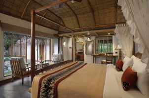 india-the-evolve-back-kuruba-safari-lodge-bawa-tours-travel-pool-Reserve-Bed