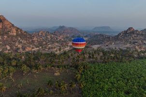 india-the-evolve-back-kamalapura-palace-bawa-tours-travel-Hot-Air-Balloon-2